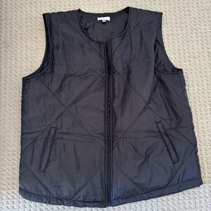 NWOT trendy Oversized quilted vest